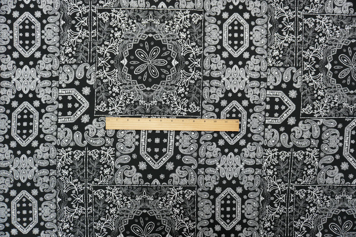 Black-White Rayon Floral Paisley Printed Challis Woven Fabric - Image 5