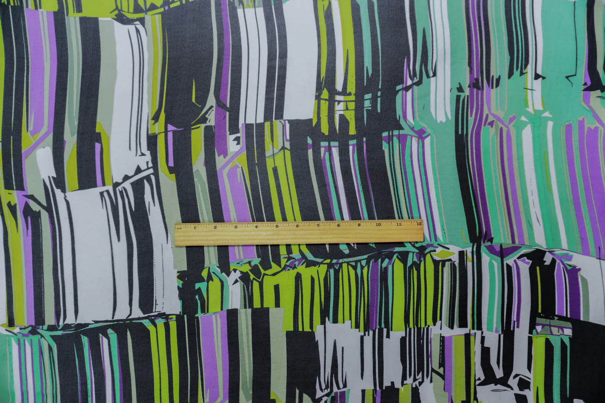 Green-Multi Silk Abstract Printed Chiffon Woven Fabric - Image 5