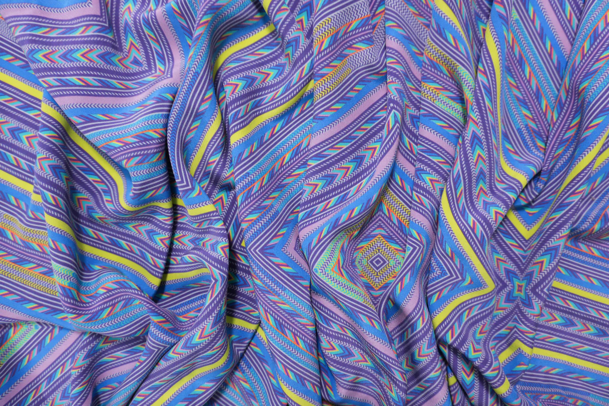 Purple Silk Diamond Printed Crepe De Chine Woven Fabric - Image 3