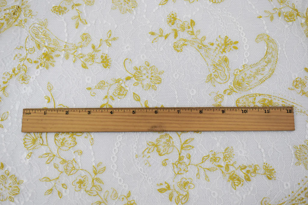 White-Yellow Nylon Floral Paisley Printed Lace Mesh Knit Fabric - Image 5